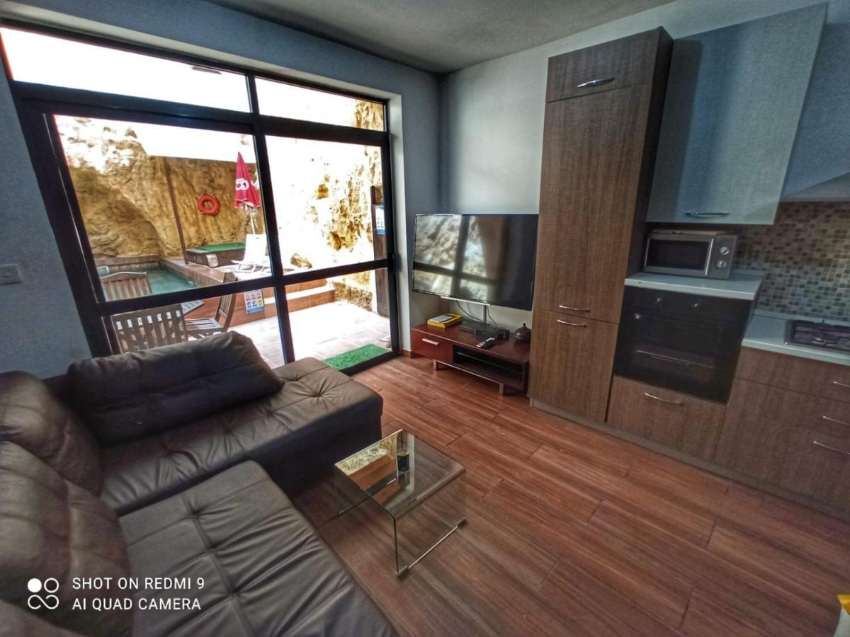 Town House With Private Pool In Village Centre Kalkara エクステリア 写真