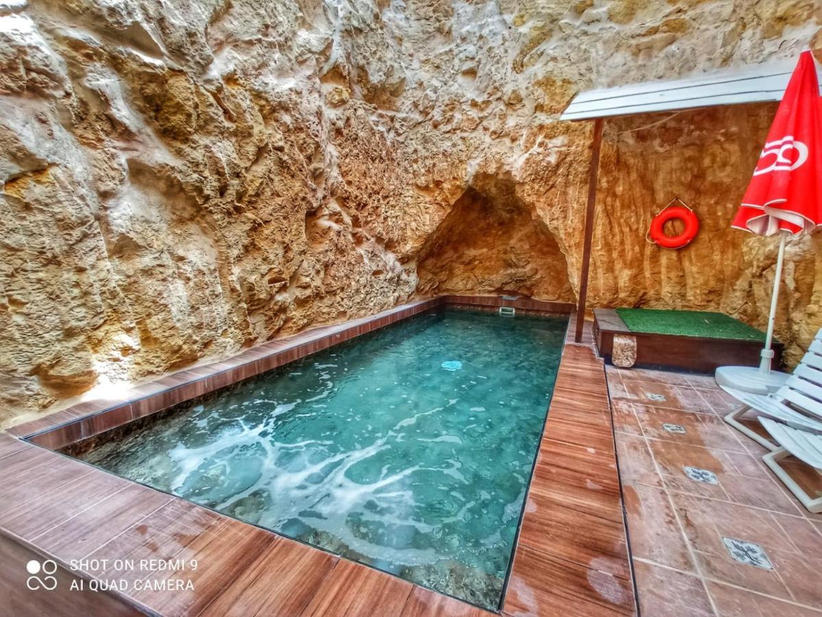 Town House With Private Pool In Village Centre Kalkara エクステリア 写真