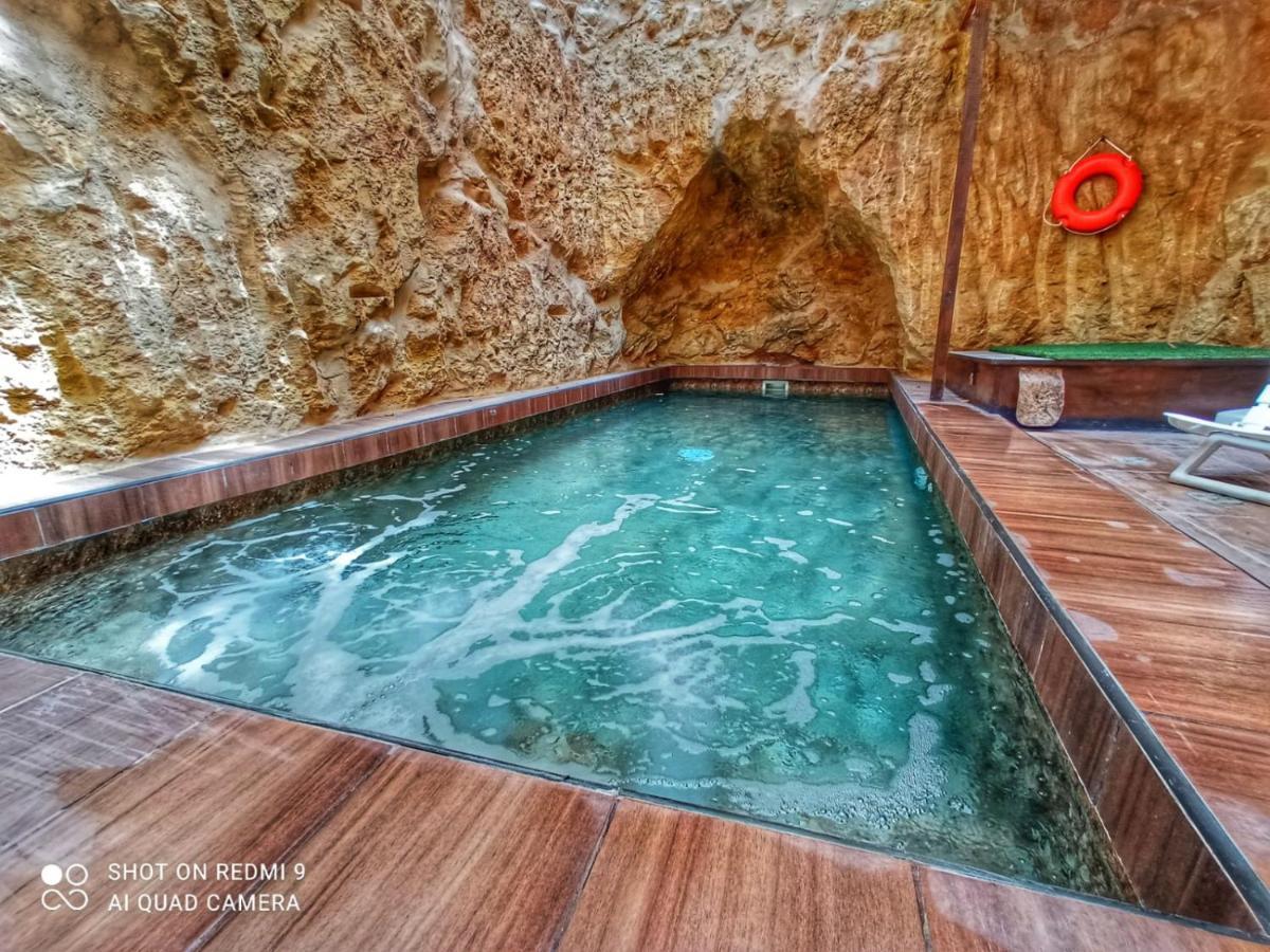 Town House With Private Pool In Village Centre Kalkara エクステリア 写真