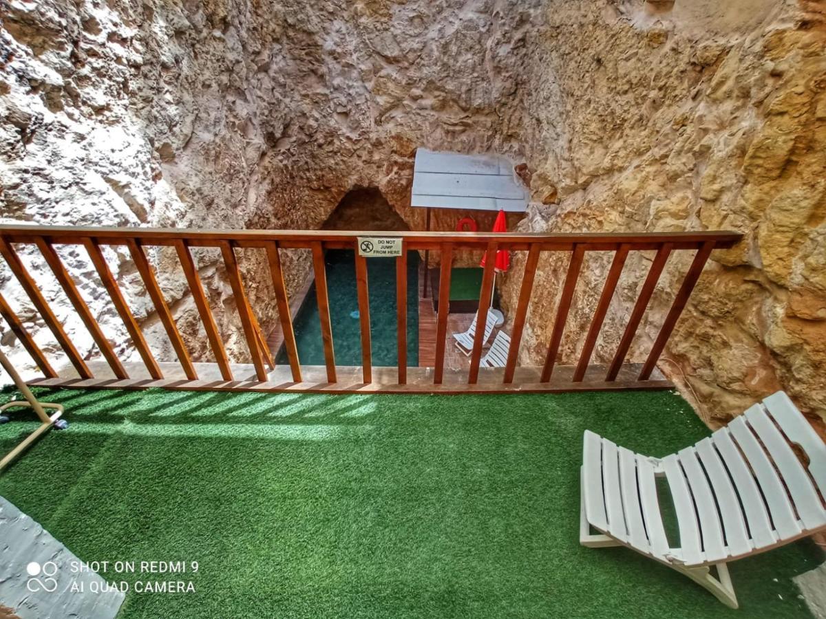 Town House With Private Pool In Village Centre Kalkara エクステリア 写真